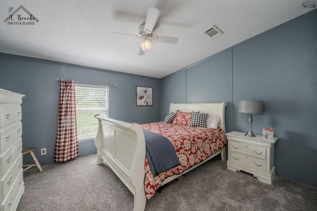 220 OSAGE CIRCLE, Henrietta, TX 76365