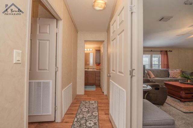 220 OSAGE CIRCLE, Henrietta, TX 76365