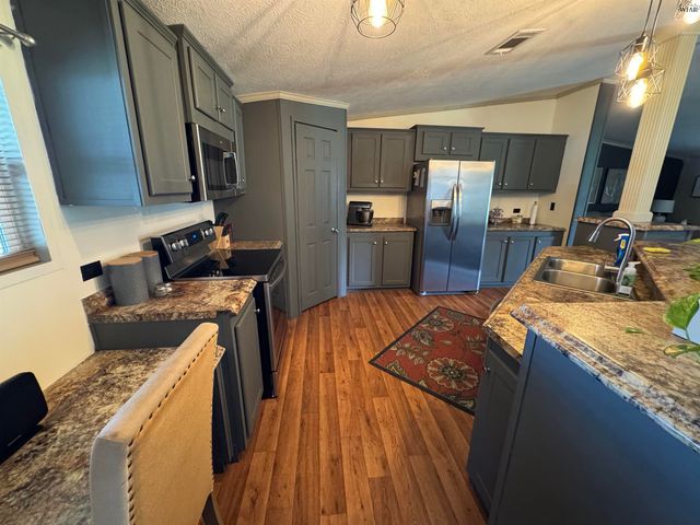 220 OSAGE CIRCLE, Henrietta, TX 76365