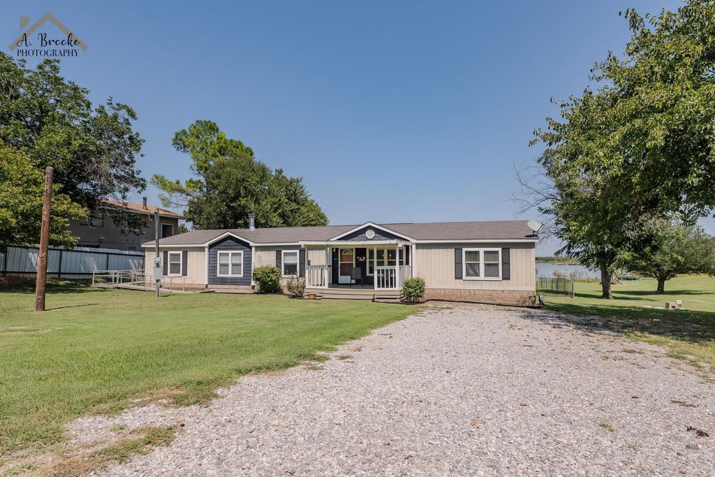 220 OSAGE CIRCLE, Henrietta, TX 76365