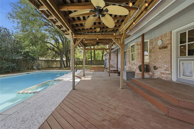 12807 Bowing Oaks Drive, Cypress, TX 77429