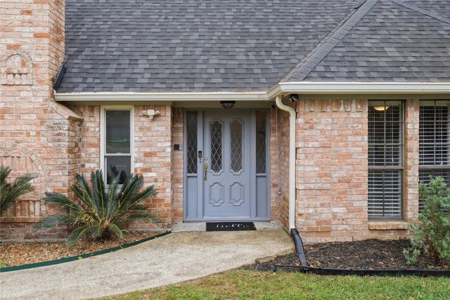 12807 Bowing Oaks Drive, Cypress, TX 77429