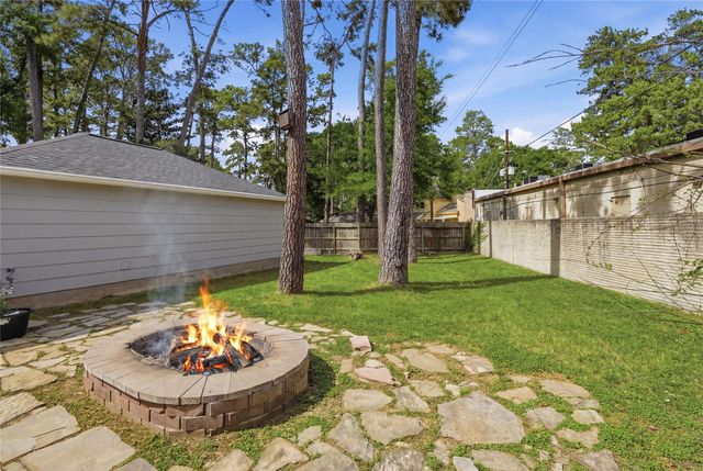 12807 Bowing Oaks Drive, Cypress, TX 77429