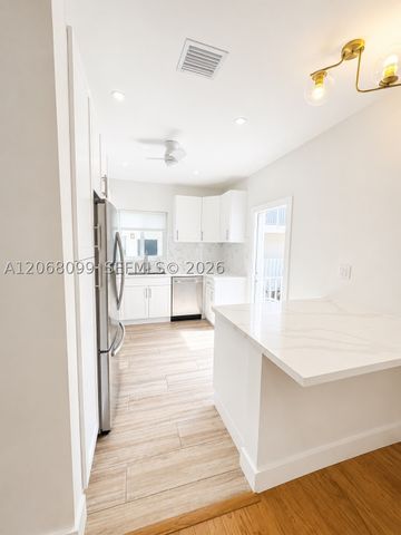 7825 Byron Ave, Miami Beach, FL 33141