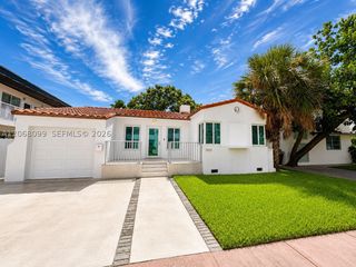 7825 Byron Ave, Miami Beach, FL 33141