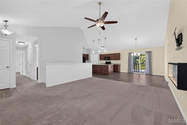 360 Steam Engine Court, Troy, MO 63379