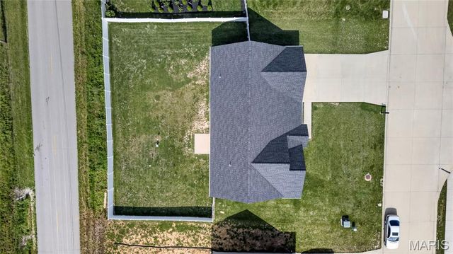 360 Steam Engine Court, Troy, MO 63379