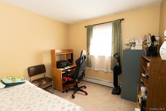 305 S 10th Street, New Hyde Park, NY 11040