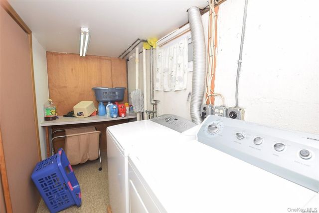 305 S 10th Street, New Hyde Park, NY 11040