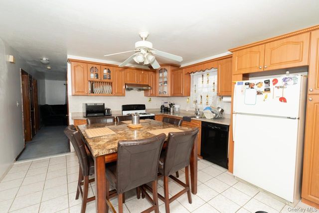 305 S 10th Street, New Hyde Park, NY 11040