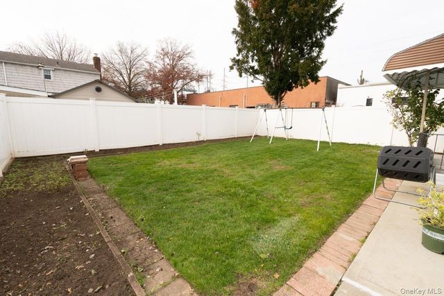 305 S 10th Street, New Hyde Park, NY 11040