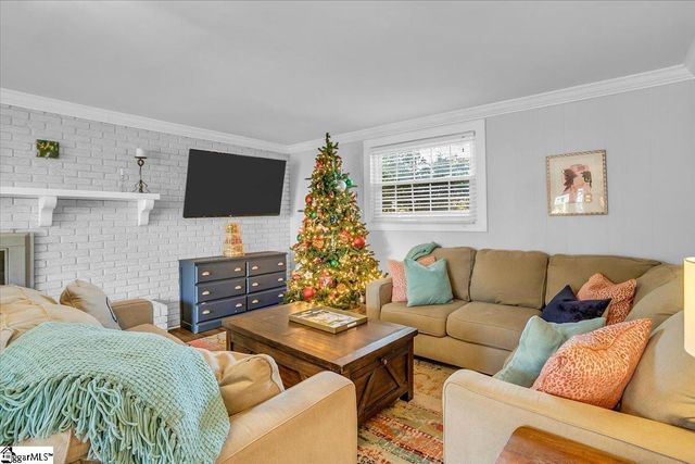 212 Shallowford Road, Greenville, SC 29607