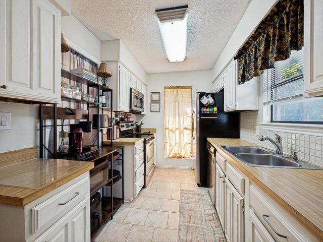 313 Pepperwood Street, Coppell, TX 75019