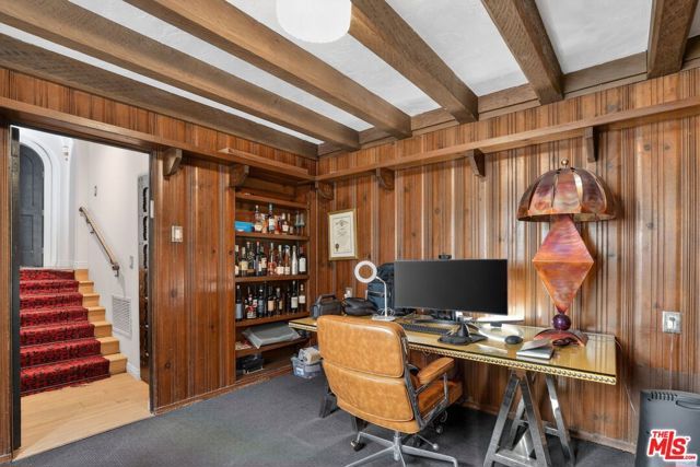 10749 Weyburn Avenue, Los Angeles, CA 90024