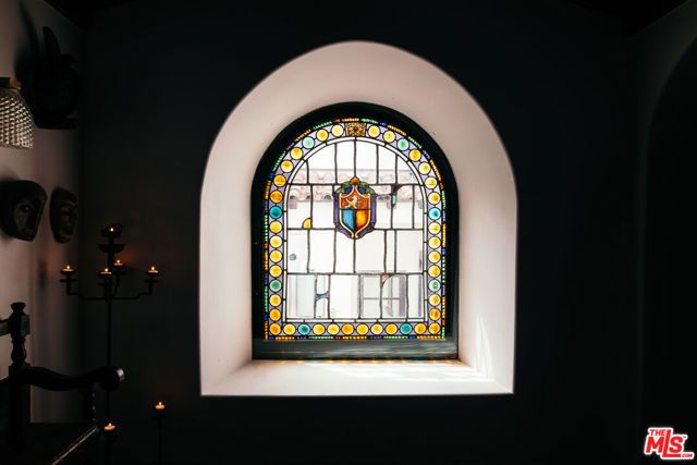 10749 Weyburn Avenue, Los Angeles, CA 90024