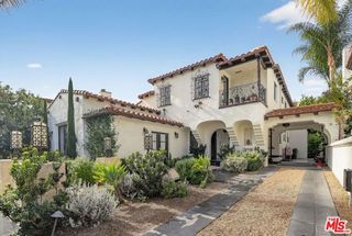 10749 Weyburn Avenue, Los Angeles, CA 90024