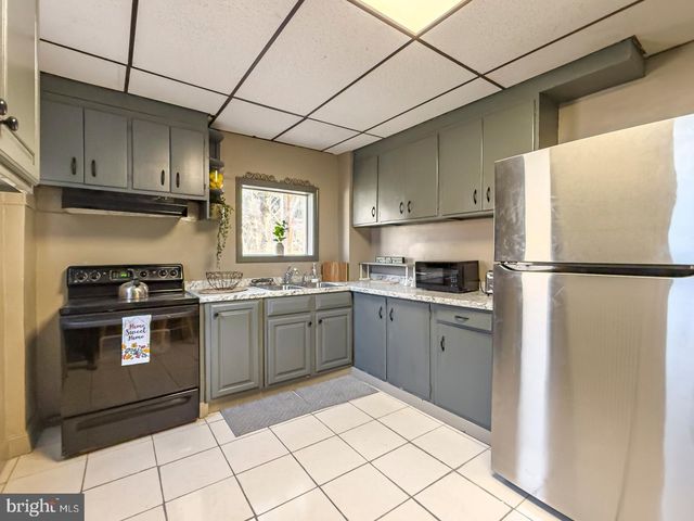 709 W NORWEGIAN ST, Pottsville, PA 17901