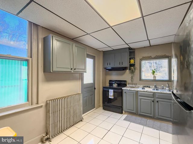 709 W NORWEGIAN ST, Pottsville, PA 17901