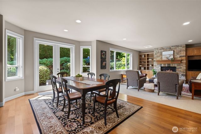 2759 NW Pine Cone Place, Issaquah, WA 98027