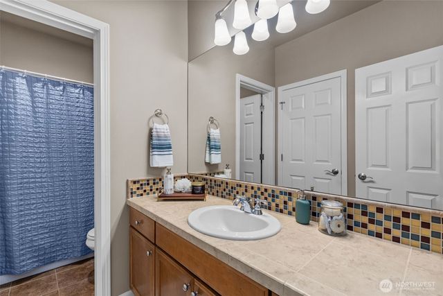 2759 NW Pine Cone Place, Issaquah, WA 98027