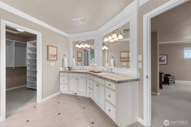 2759 NW Pine Cone Place, Issaquah, WA 98027
