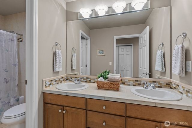 2759 NW Pine Cone Place, Issaquah, WA 98027