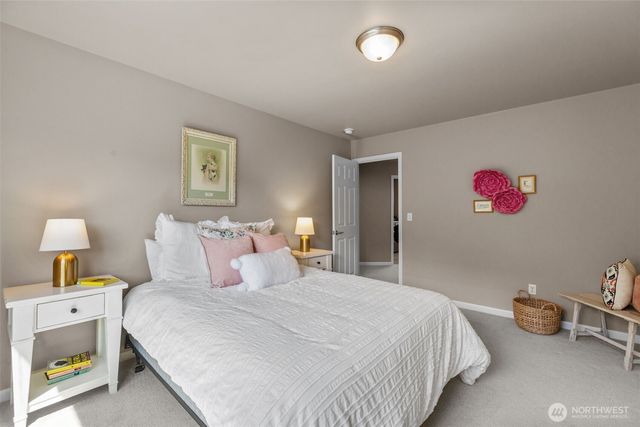 2759 NW Pine Cone Place, Issaquah, WA 98027