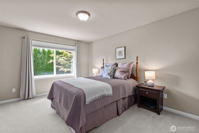 2759 NW Pine Cone Place, Issaquah, WA 98027