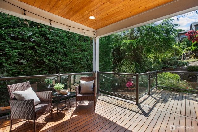 2759 NW Pine Cone Place, Issaquah, WA 98027