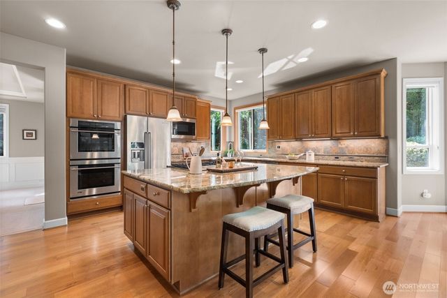 2759 NW Pine Cone Place, Issaquah, WA 98027