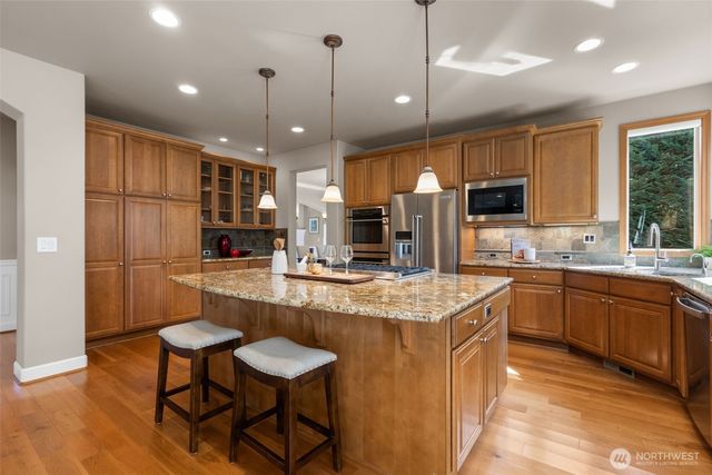 2759 NW Pine Cone Place, Issaquah, WA 98027