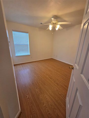 1313 Romero Drive, Pearland, TX 77581