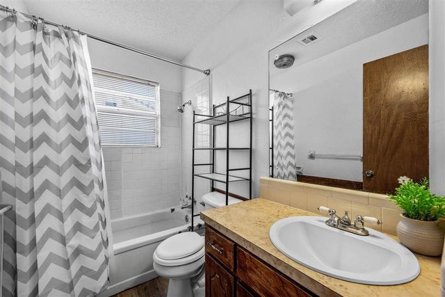 4715 SE Kincaid, Lawton, OK 73501