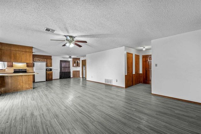 4715 SE Kincaid, Lawton, OK 73501