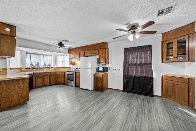 4715 SE Kincaid, Lawton, OK 73501