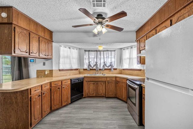 4715 SE Kincaid, Lawton, OK 73501