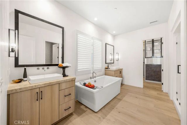 137 Prestigo, Irvine, CA 92602
