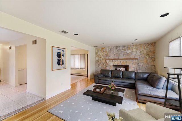 767 Kingsland Avenue, Ridgefield, NJ 07657