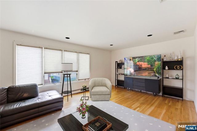 767 Kingsland Avenue, Ridgefield, NJ 07657