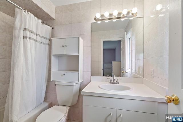767 Kingsland Avenue, Ridgefield, NJ 07657