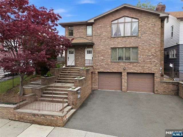 767 Kingsland Avenue, Ridgefield, NJ 07657