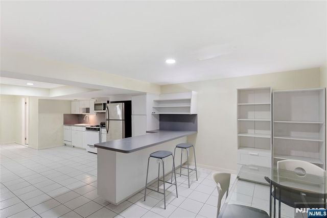 767 Kingsland Avenue, Ridgefield, NJ 07657