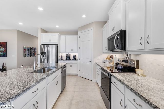 451 Spring Hill Lake LOOP, Cape Coral, FL 33993