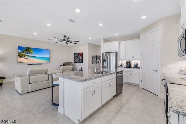 451 Spring Hill Lake LOOP, Cape Coral, FL 33993