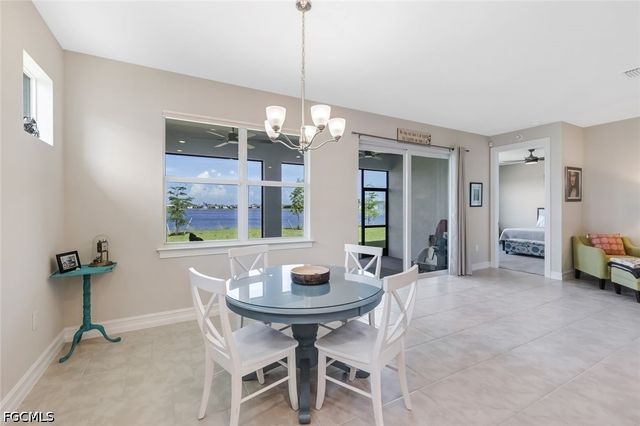 451 Spring Hill Lake LOOP, Cape Coral, FL 33993