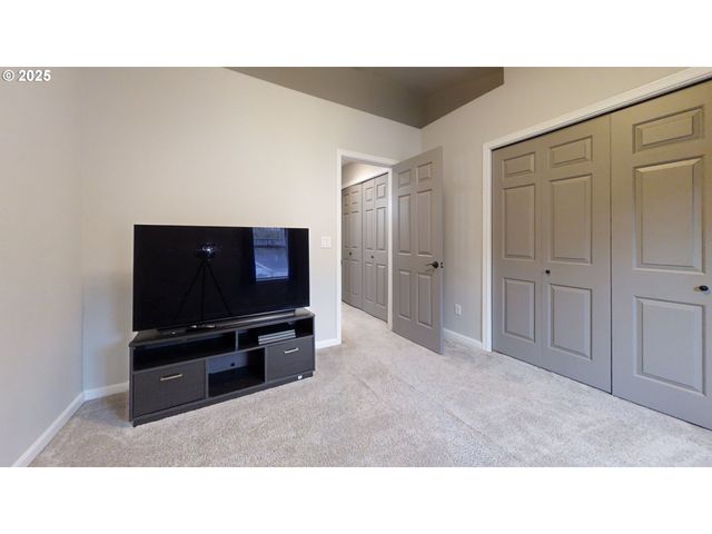 8818 Ne 16TH Way, Vancouver, WA 98664