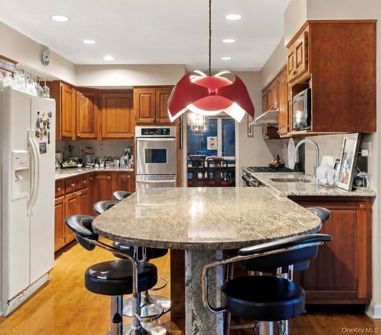 15 Eagle Rock Hill, Centerport, NY 11721