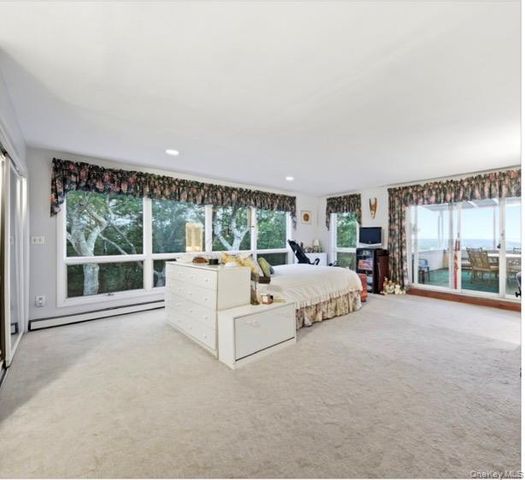 15 Eagle Rock Hill, Centerport, NY 11721