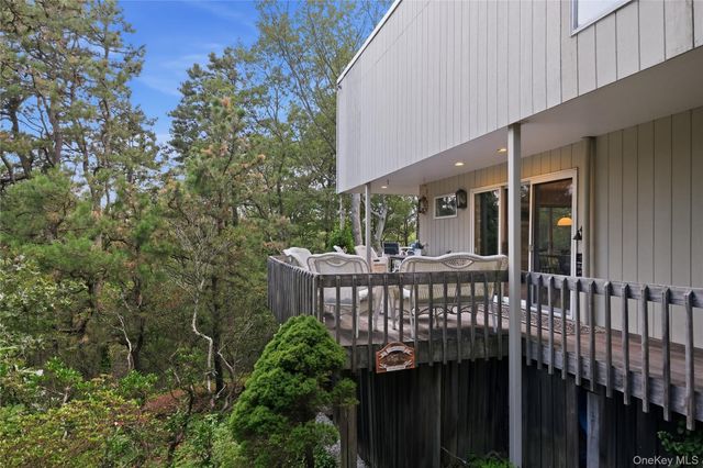15 Eagle Rock Hill, Centerport, NY 11721