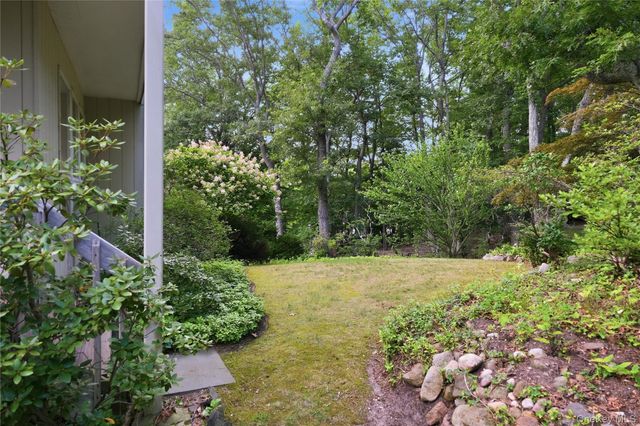 15 Eagle Rock Hill, Centerport, NY 11721